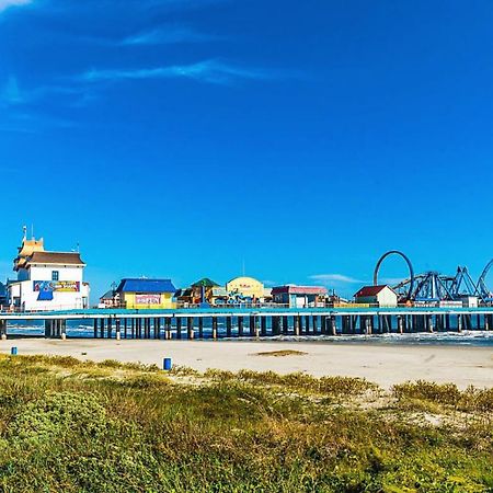 Perfect Location Spacious Yard Coffee Bar At This Lovely Beach Home Galveston Eksteriør bilde