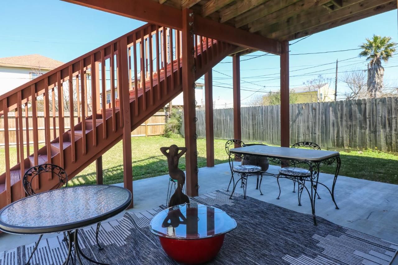 Perfect Location Spacious Yard Coffee Bar At This Lovely Beach Home Galveston Eksteriør bilde