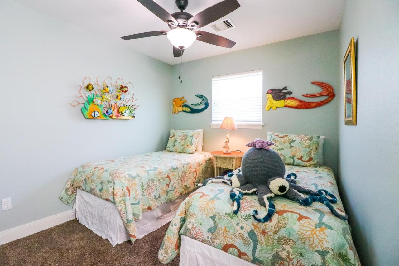 Perfect Location Spacious Yard Coffee Bar At This Lovely Beach Home Galveston Eksteriør bilde